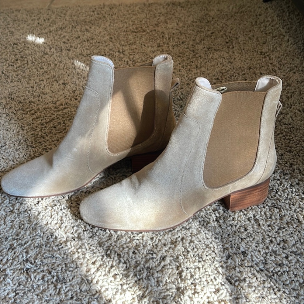 Ankle boots